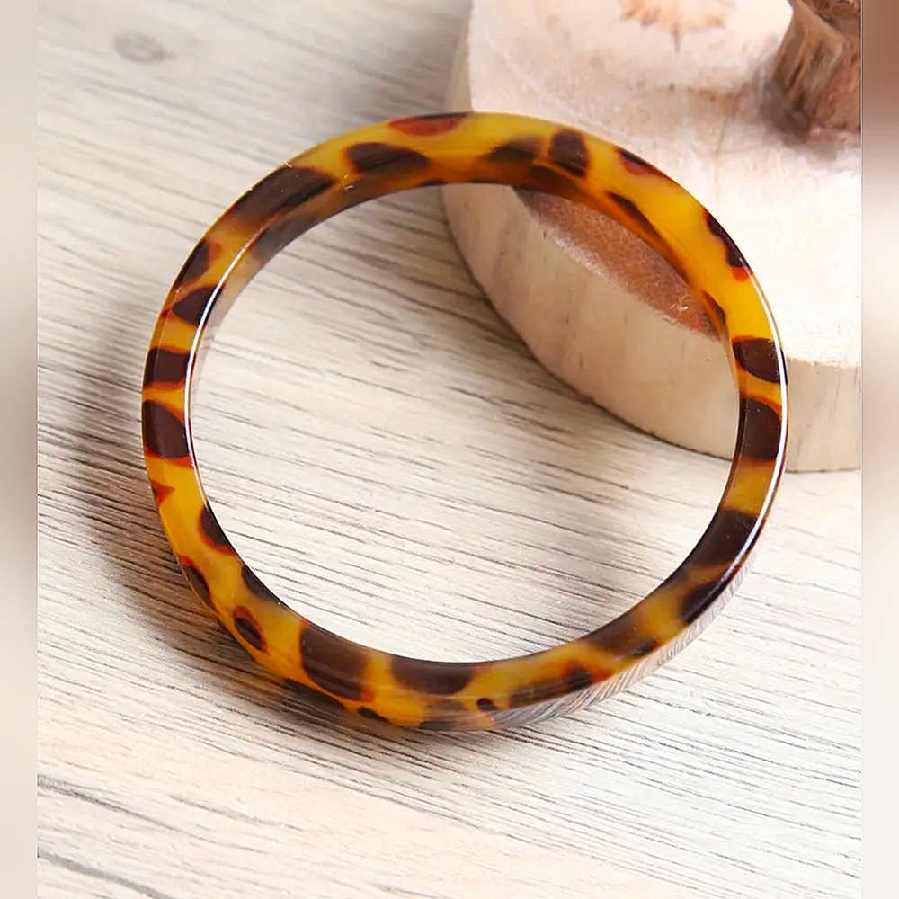 Faux Tortoise Shell Acrylic Bangle - Picture 5 of 5